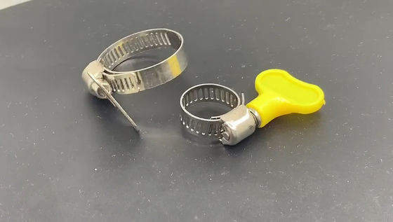 Kundengebundene amerikanische Schlauchklemmen, mit Plastikschmetterlingsgriffschlauch galvanisierten die Installationen, die für Gummischläuche benutzt wurden